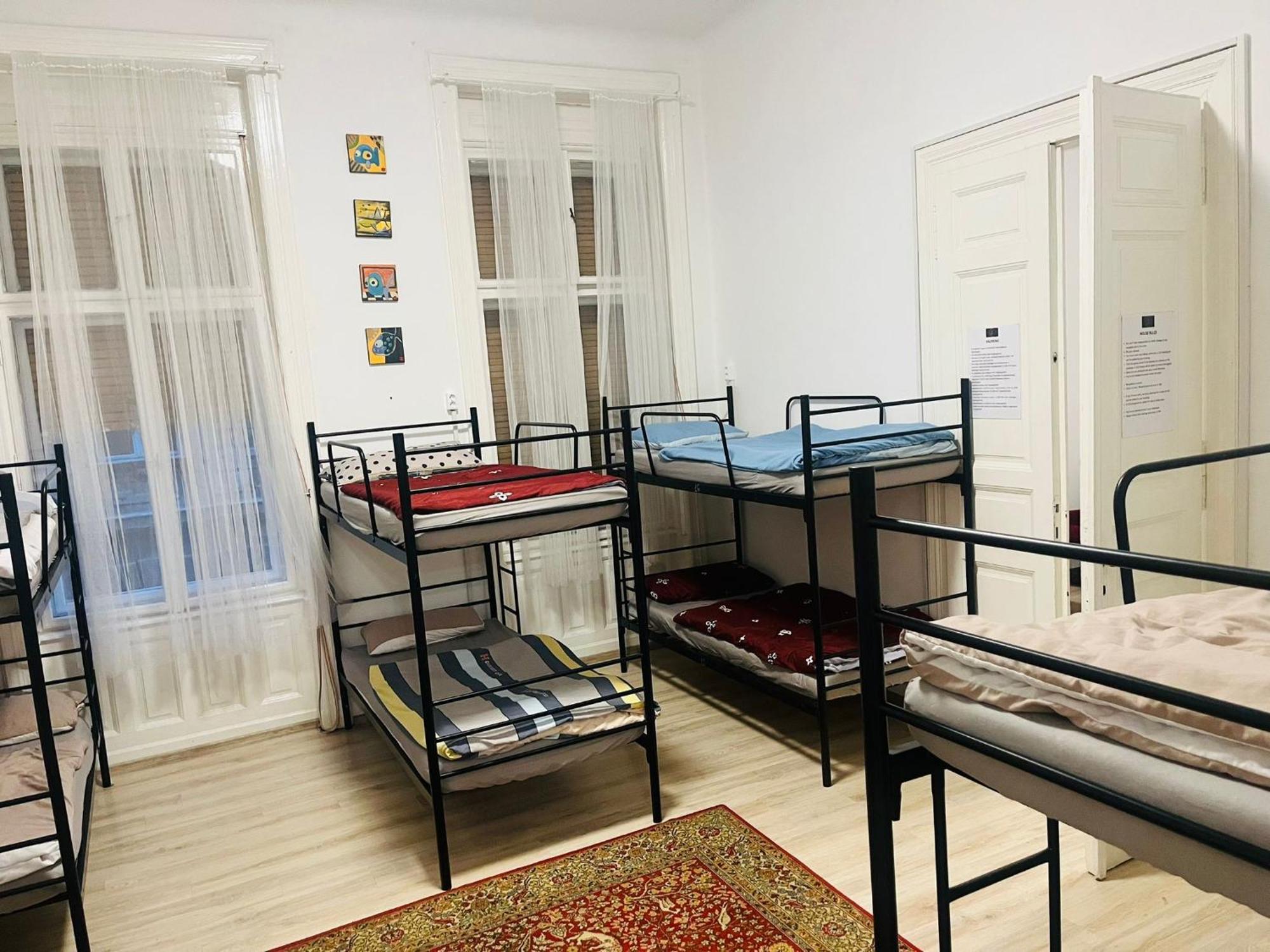 Doxie Rooms And Beds Budapesta Exterior foto