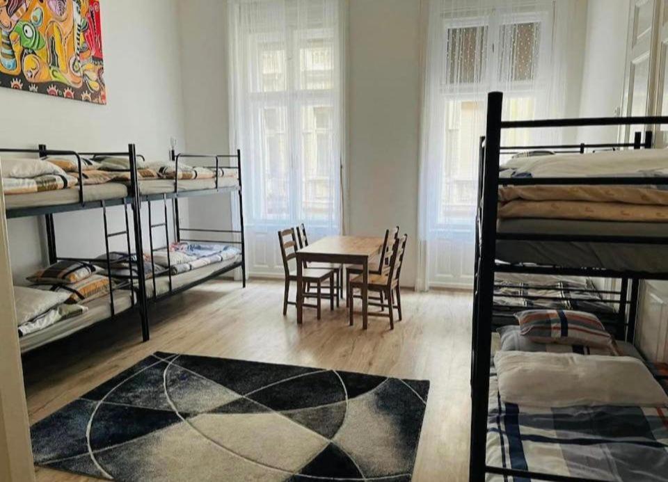 Doxie Rooms And Beds Budapesta Exterior foto
